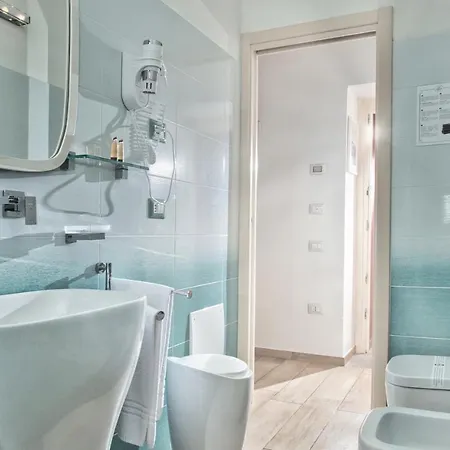 Smart & サンタ・テレーザ・ガッルーラ