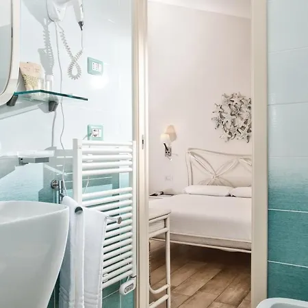 ゲストハウス Smart & サンタ・テレーザ・ガッルーラ