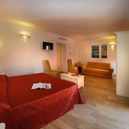 Smart & Guest house 5*