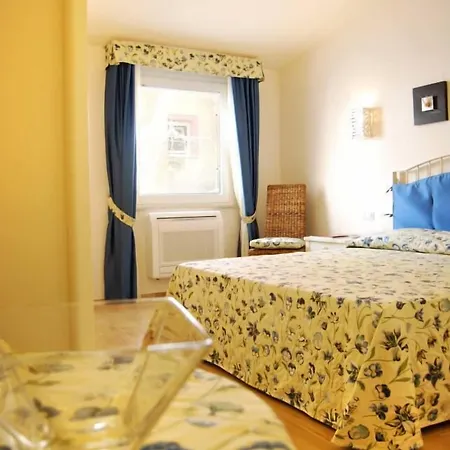 招待所 Smart & 圣特雷莎加卢拉