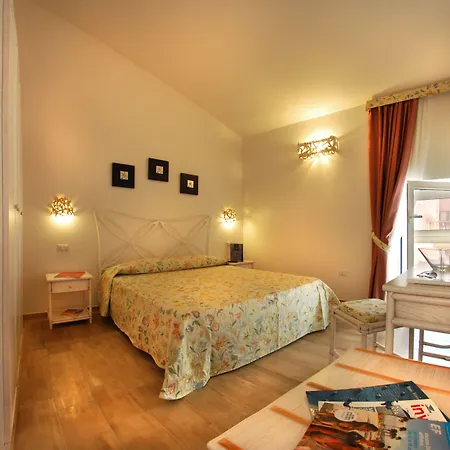 Smart & Guest house 4*