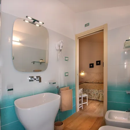 Smart & 圣特雷莎加卢拉