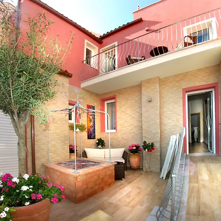 招待所 Smart & 圣特雷莎加卢拉